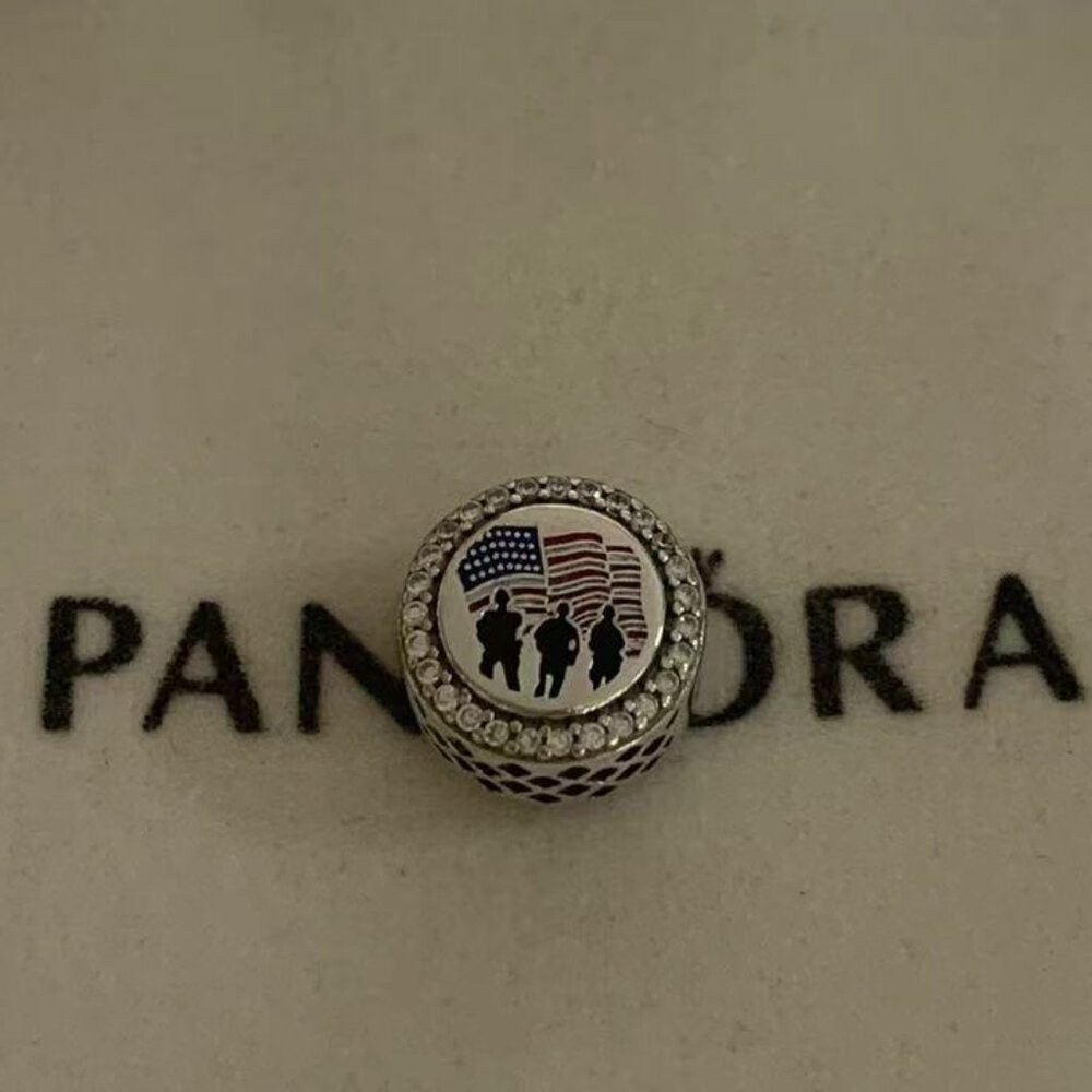 Pandora U.S. Army's Exclusive Charm